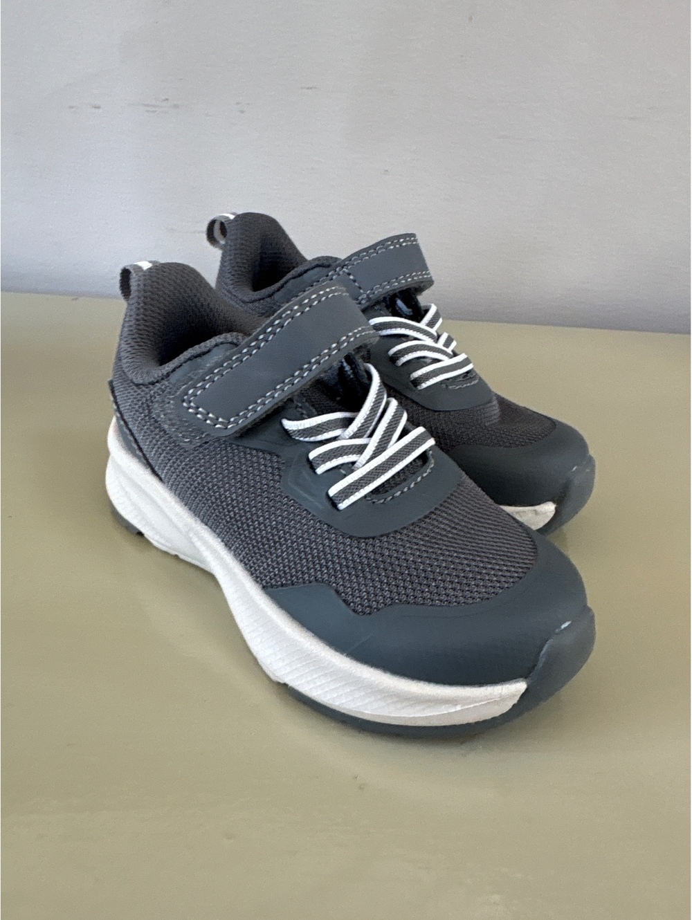 Athletic Works Kids Gray Velcro and Lace Sneakers Size 7 Boys shoes Infant
